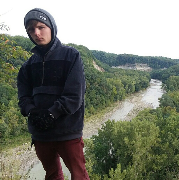 Meet your Posher, Dan - Picture 7 of 8